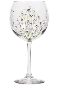 Lavender flower buds wine glasses